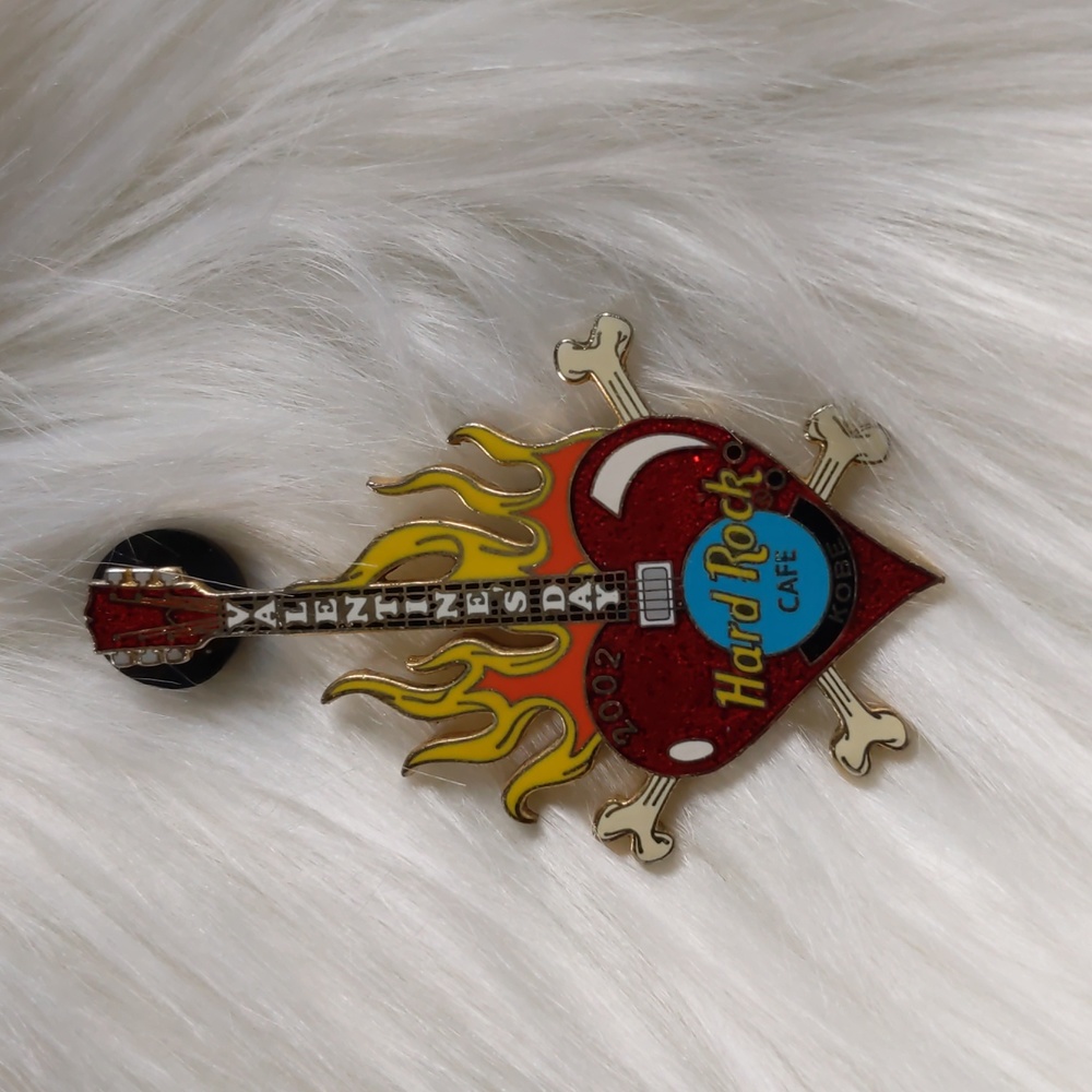 Hard Rock Cafe Collector Pin 2002
